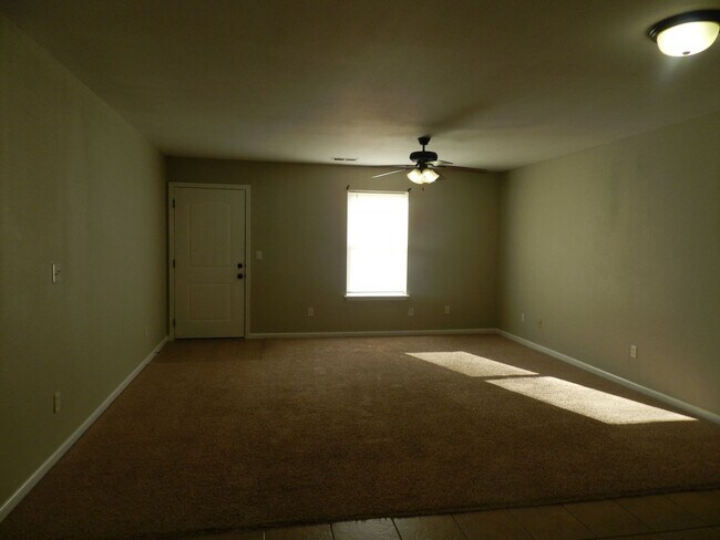 Photo - 107 Edna St Unit 107 Edna A