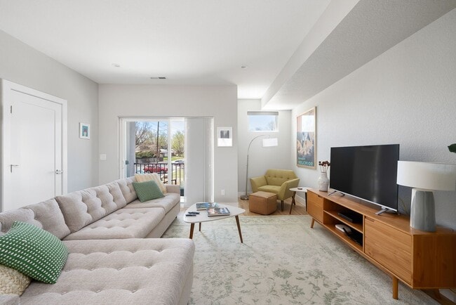 Photo - Fully Furnished 3 Bedroom 3 1/2 Bath in Wheat Ridge