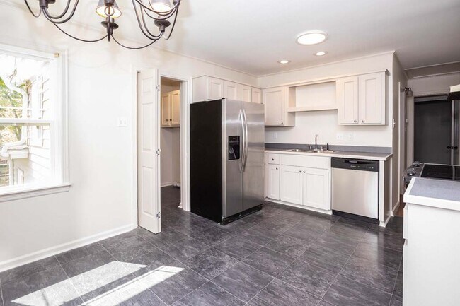 Photo - 2500 Durwood Rd