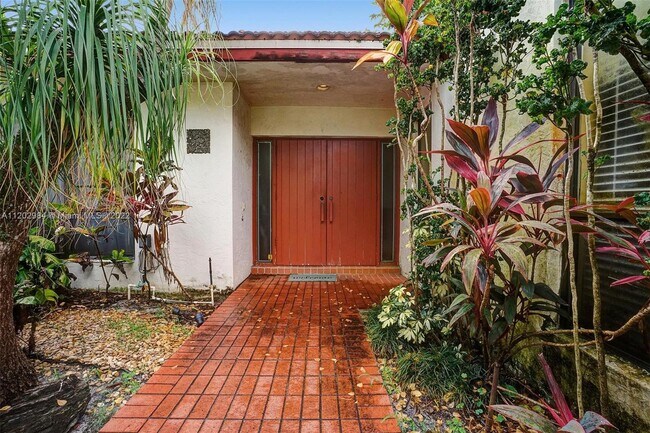 Photo - 5740 SW 33rd Terrace