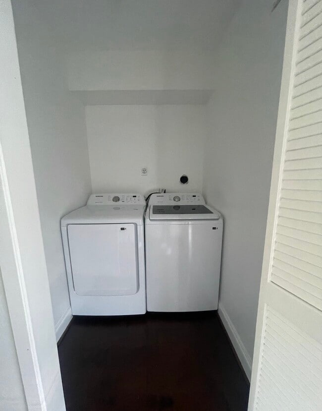 Building Photo - 14777 Wunderlich Dr Unit 1108