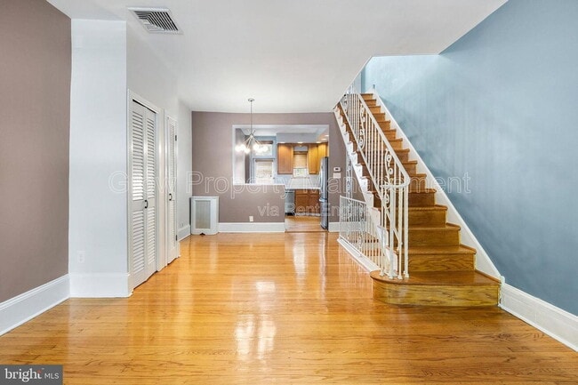 Photo - 755 S 10th St