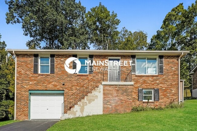 Building Photo - 4 Bedroom Pet-Friendly Home in NASHVILLE, TN with Main Street Renewal