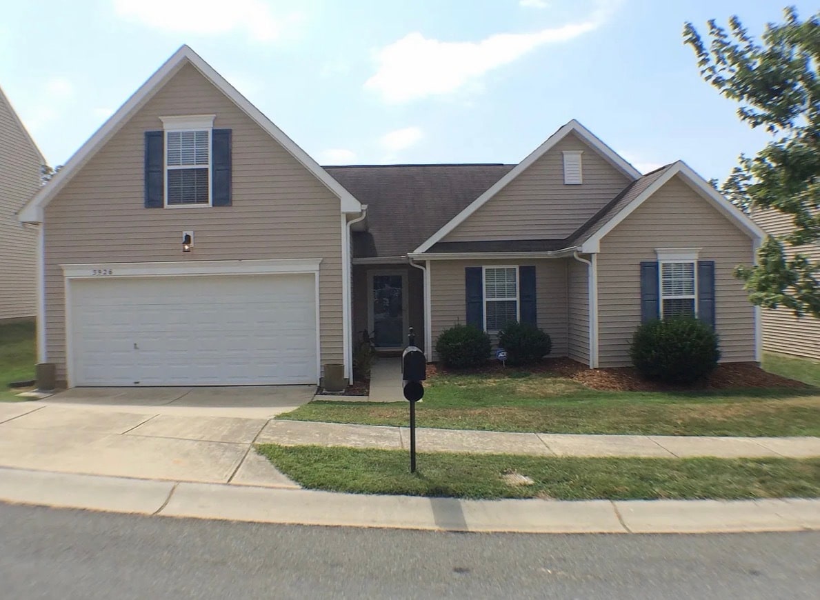 Photo - 3926 Hunter Hill Ln