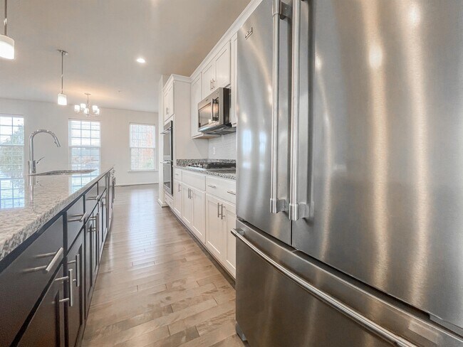 Photo - 15501 Newtonmore Ln