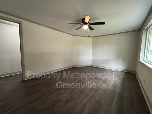 Photo - 621 Hayes Rd