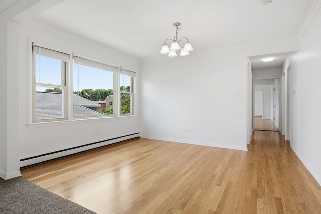 2726 N Nordica Ave Unit 3