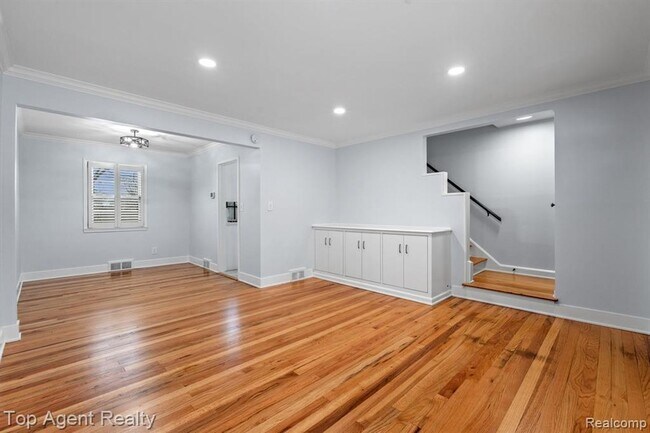 Photo - 1724 Graefield Rd