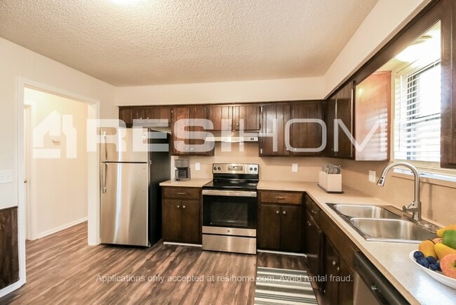 Photo - 3709 SE 51st St
