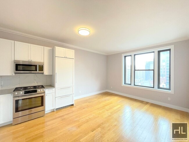 Photo - No fee 2 bed 2 bath with washer and dryer  - The Willard Unit 5