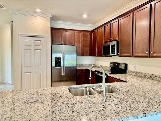 Photo - 1823 Alameda Dr