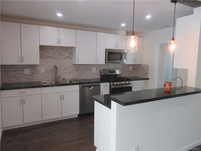 Photo - 20101 Superior St