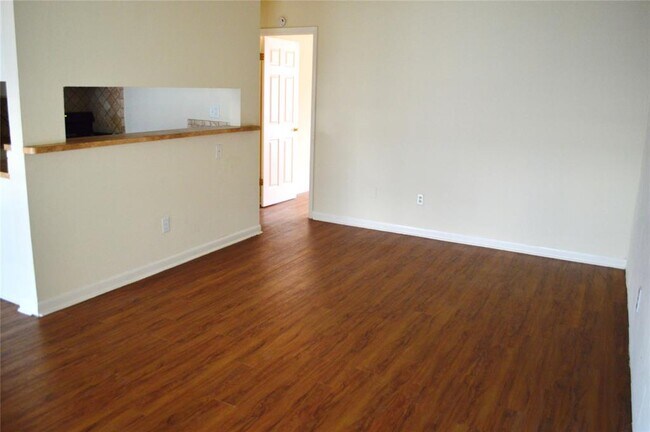 Photo - 4709 Harmon Ave Unit 315