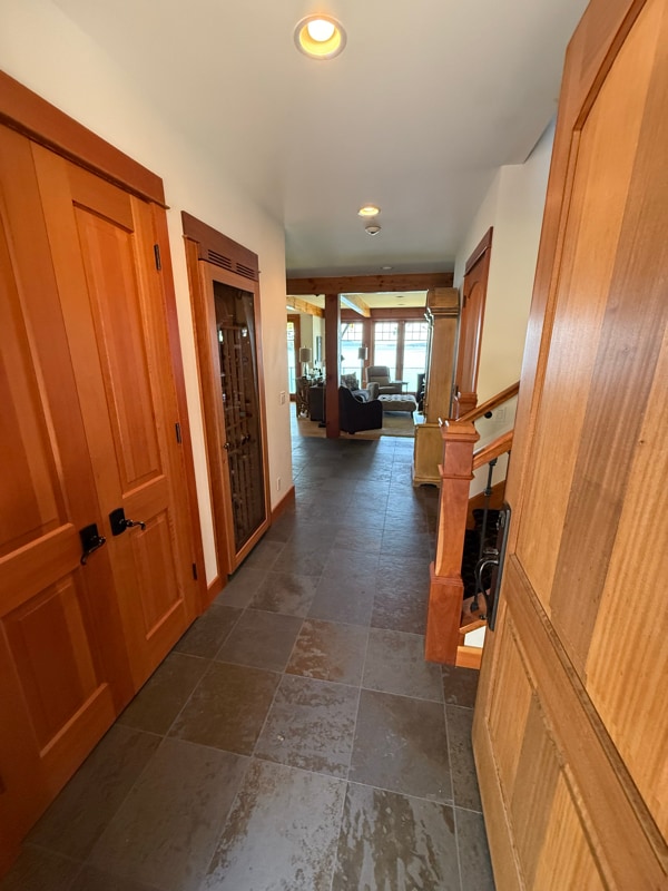Photo - 212 N Bay Ln