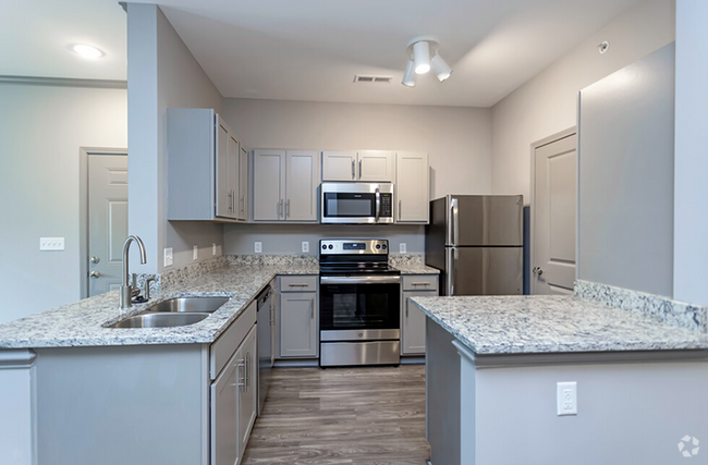 Renovated Kitchen - Turnberry Place Apartments