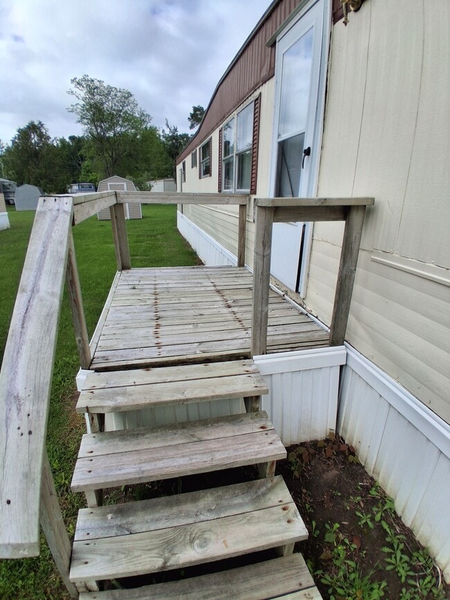 41 Porch - Lake Shore Estates