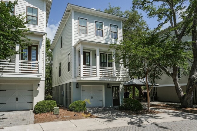 Photo - 3/2.5 Fully Furnished Home in Sullivans Pointe Located in Mt. Pleasant!