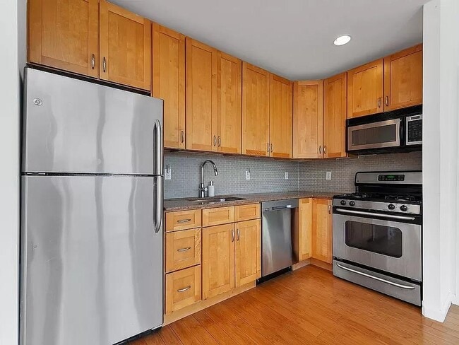 Photo - 504 W 136th St