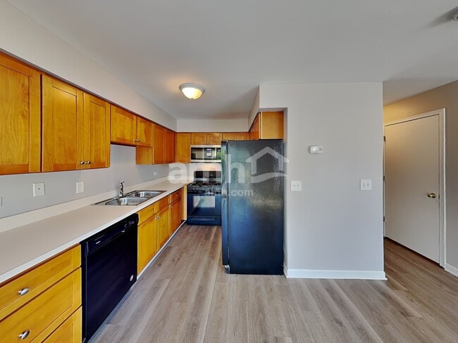 Photo - 248 Picardy Ln