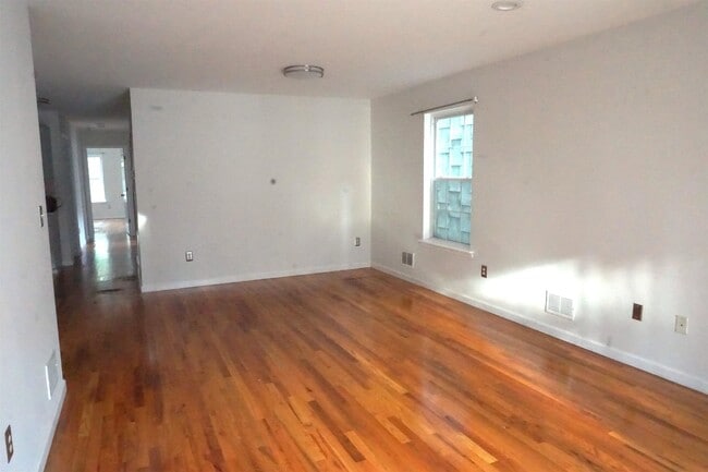 Photo - 342 Forrest St