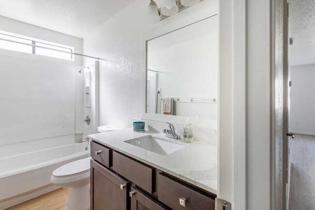 Manteca Golf and Tennis Villas