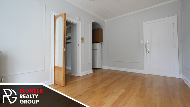 Photo - 2825 N Burling St Unidad 2827 North BURLING, #2827