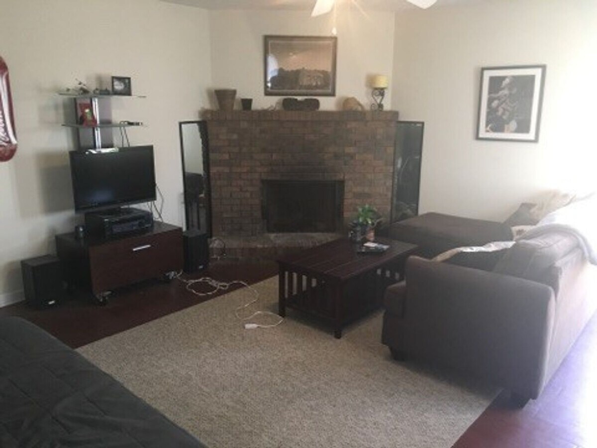 Photo - 2 bed 1 bath duplex on Barber St.