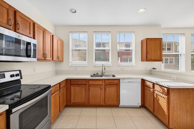 Photo - 770 Millbrae Ct