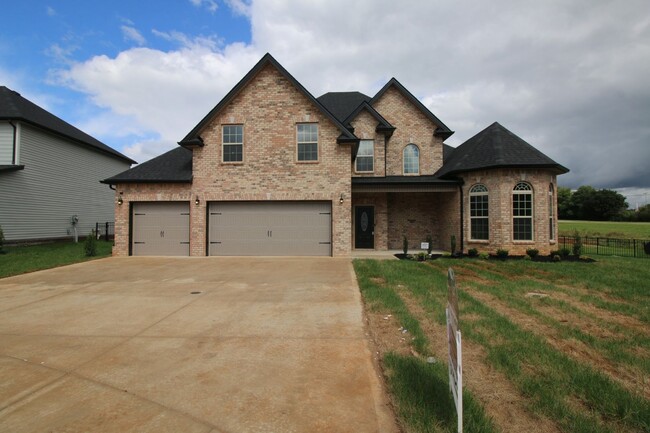 Building Photo - mega Huge wow. 4 bed 3 bath.