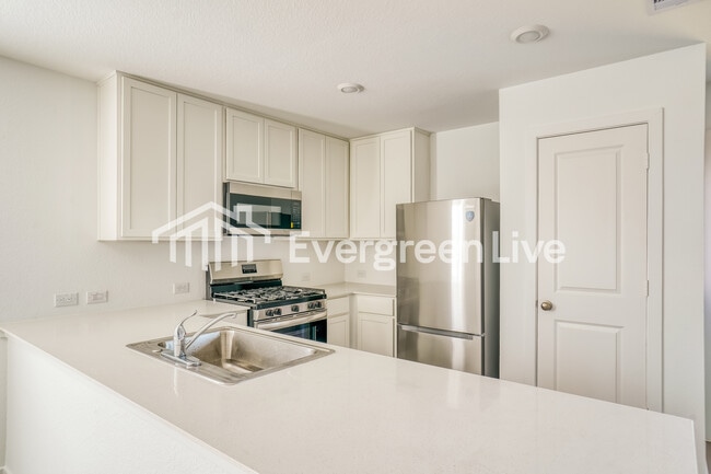 Photo - 732 Magnolia Creek Dr