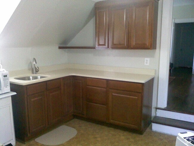 Building Photo - 701 Locust St Unit SuperOne bedroom and Den Rental