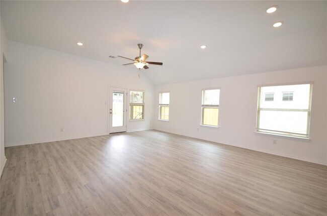Photo - 1516 Sibley Wy