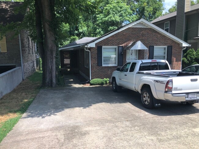 Building Photo - 1208 Grandview Dr Unit 1208 B Rental