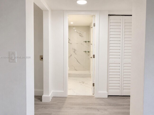 6175 W 20th Ave Unit 306