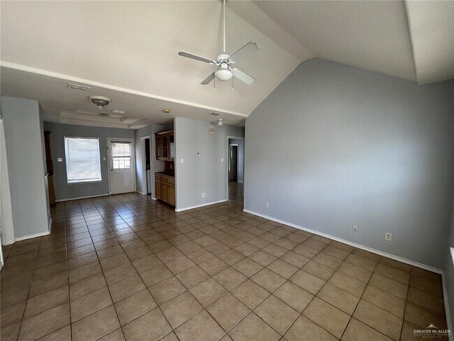 Photo - 15 Toledo Ave Unidad 4