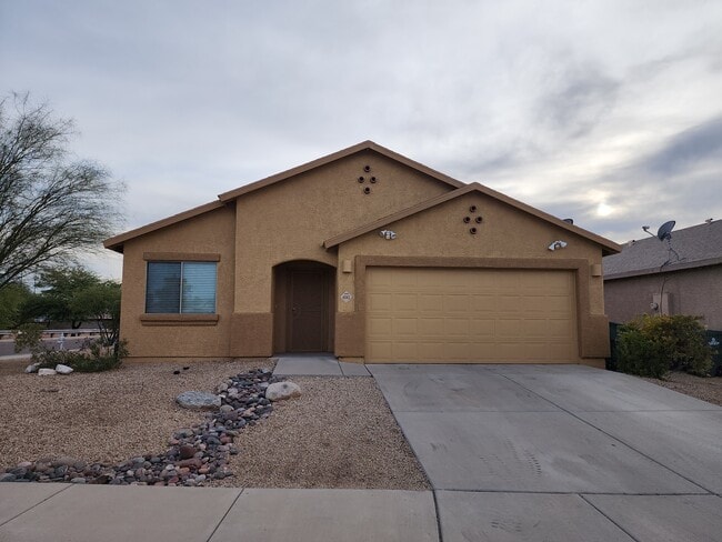 Building Photo - 4042 E Big Game Pl Rental