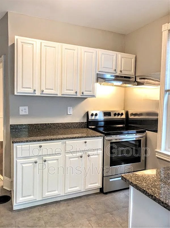 Photo - 544 N Wanamaker St