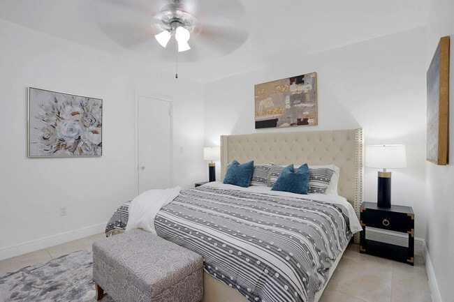 Photo - 975-977 Southwest 10th Street-GO ID1323981P Unit GO ID1323981P