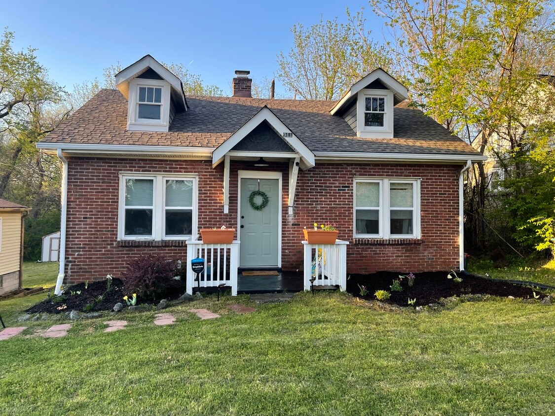 Photo - 911 W Eastland Ave (Nashville, TN)
