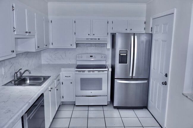 Photo - 1351 NE 191st St Unit #E217