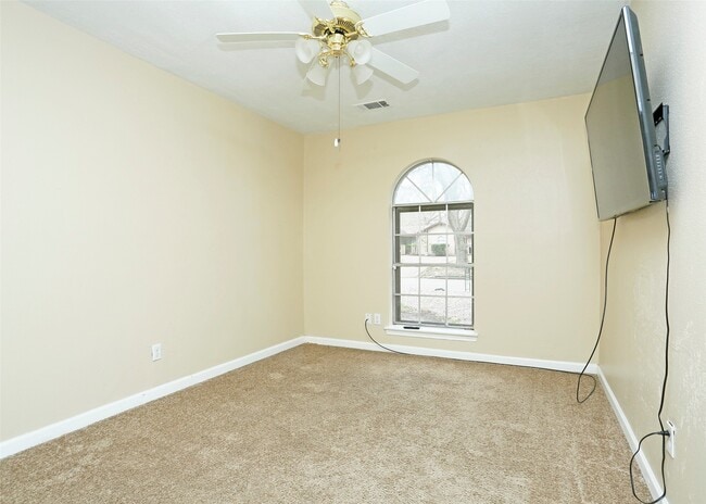 Photo - 2410 Chanay Ln