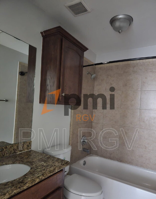 Photo - 112 W Amy Dr Unit A