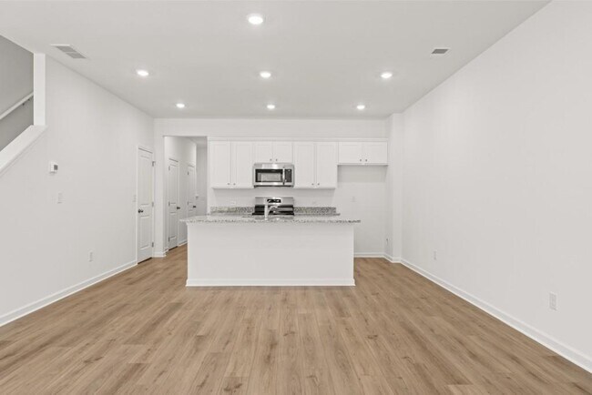 Photo - 128 Hazel Dr