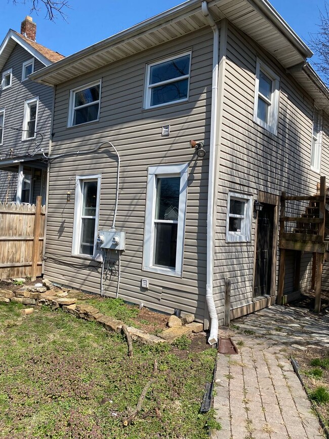 Building Photo - 2531 Deming Ave Unit 2531 Deming Ave