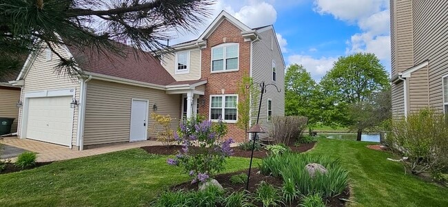 Building Photo - 450 Rosewood Crossing