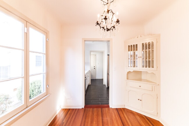 Photo - 1064 S Genesee Ave