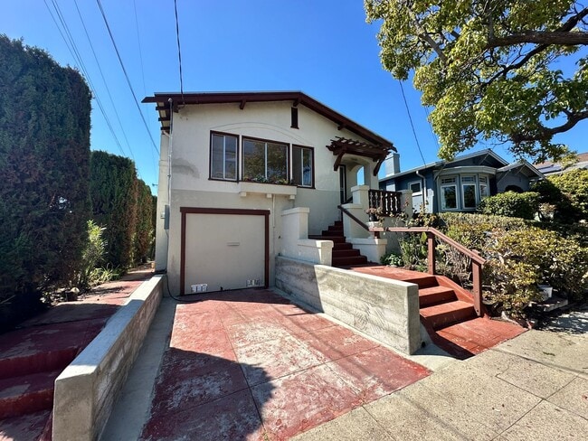 Building Photo - 1066 Peralta Ave