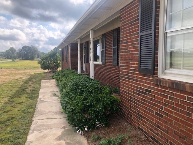 Building Photo - Beautiful Country Living with the Ranch House on 1 Acre of Land! COMING SOON!