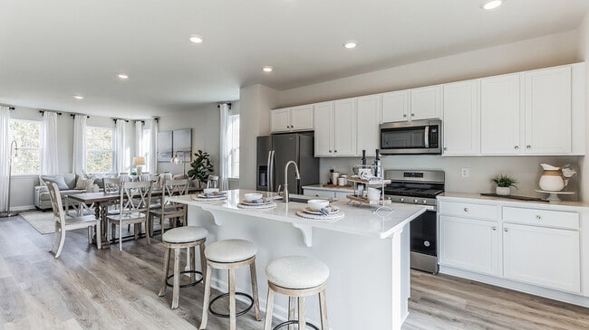 Photo - 228 Macoun Way