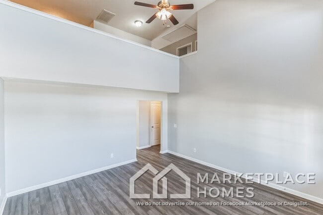 Photo - 741 Hollandale Rd